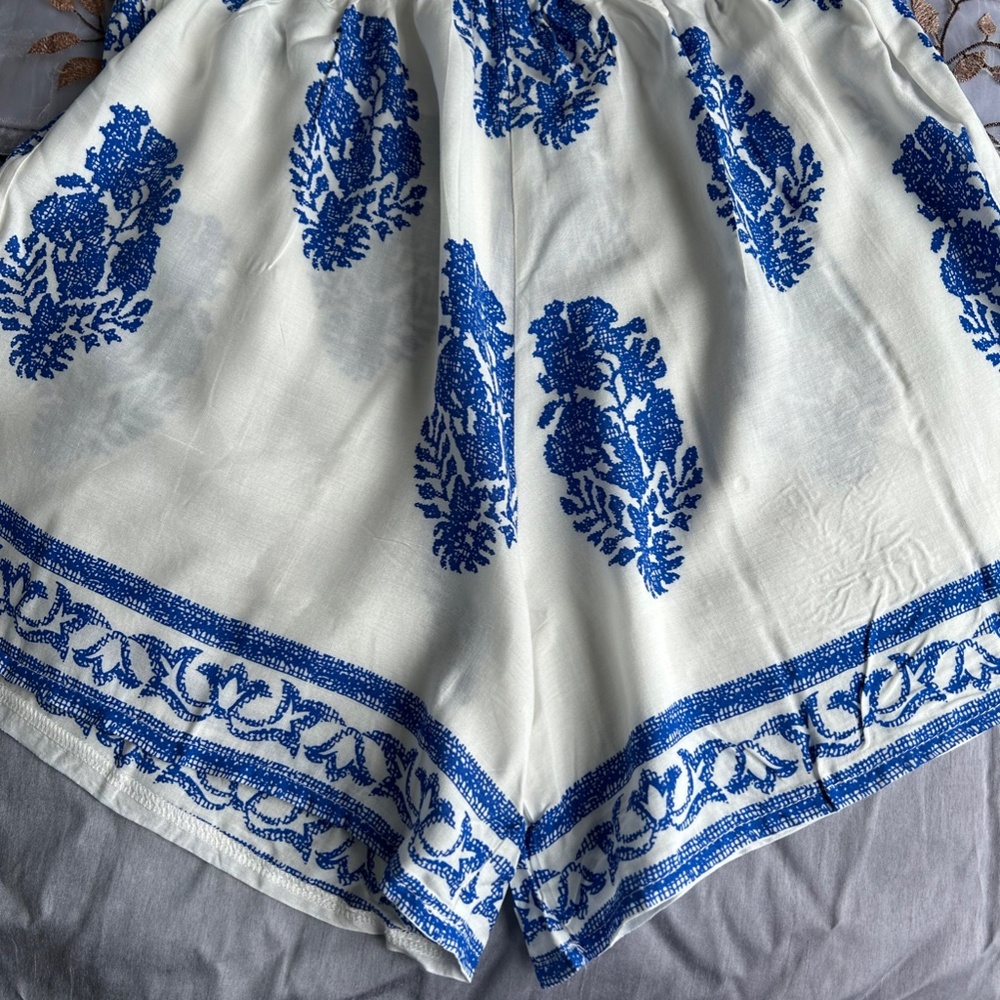 Gorgeous Blue Shorts & Top Outfit - Picture 4 of 4